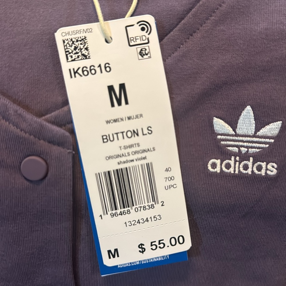 Really cute Adidas crop shirt - Picture 2 of 4